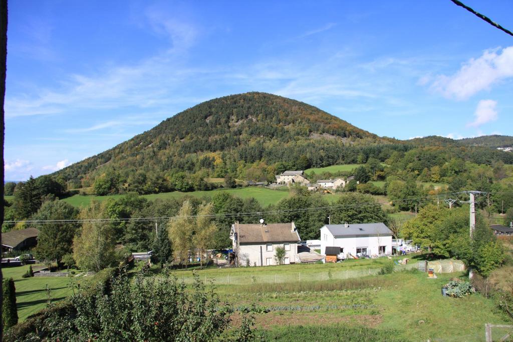 Gite La Parenthese Saint-Hostien Exterior foto